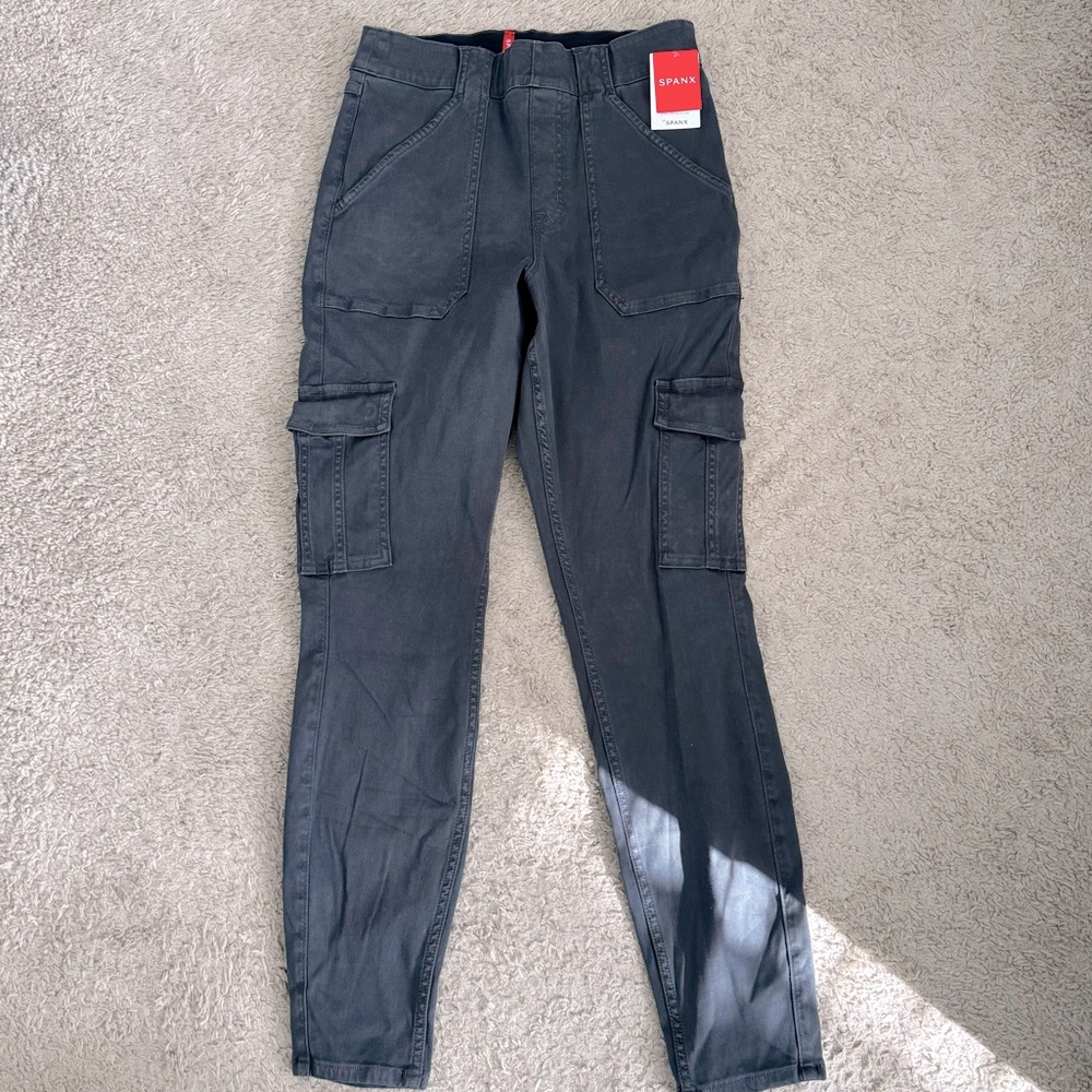 SPANX Stretch Twill Cargo Ankle Pant (Washed Black)